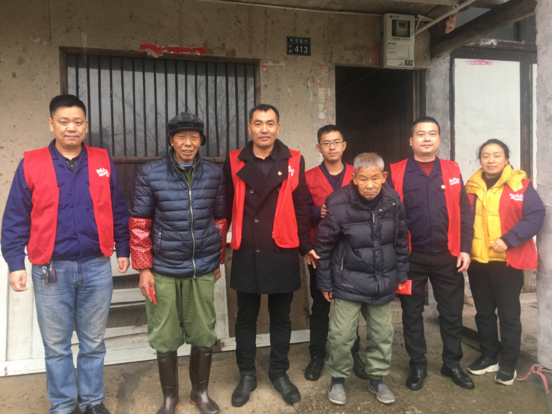 愛(ài)的路上，美機(jī)黨支部一直在行動(dòng)！