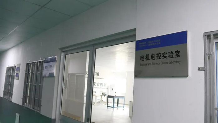 臺(tái)州市原政協(xié)副主席、臺(tái)州商人研究會(huì)會(huì)長(zhǎng)鄭薦平等領(lǐng)導(dǎo)蒞臨美機(jī)調(diào)研指導(dǎo)
